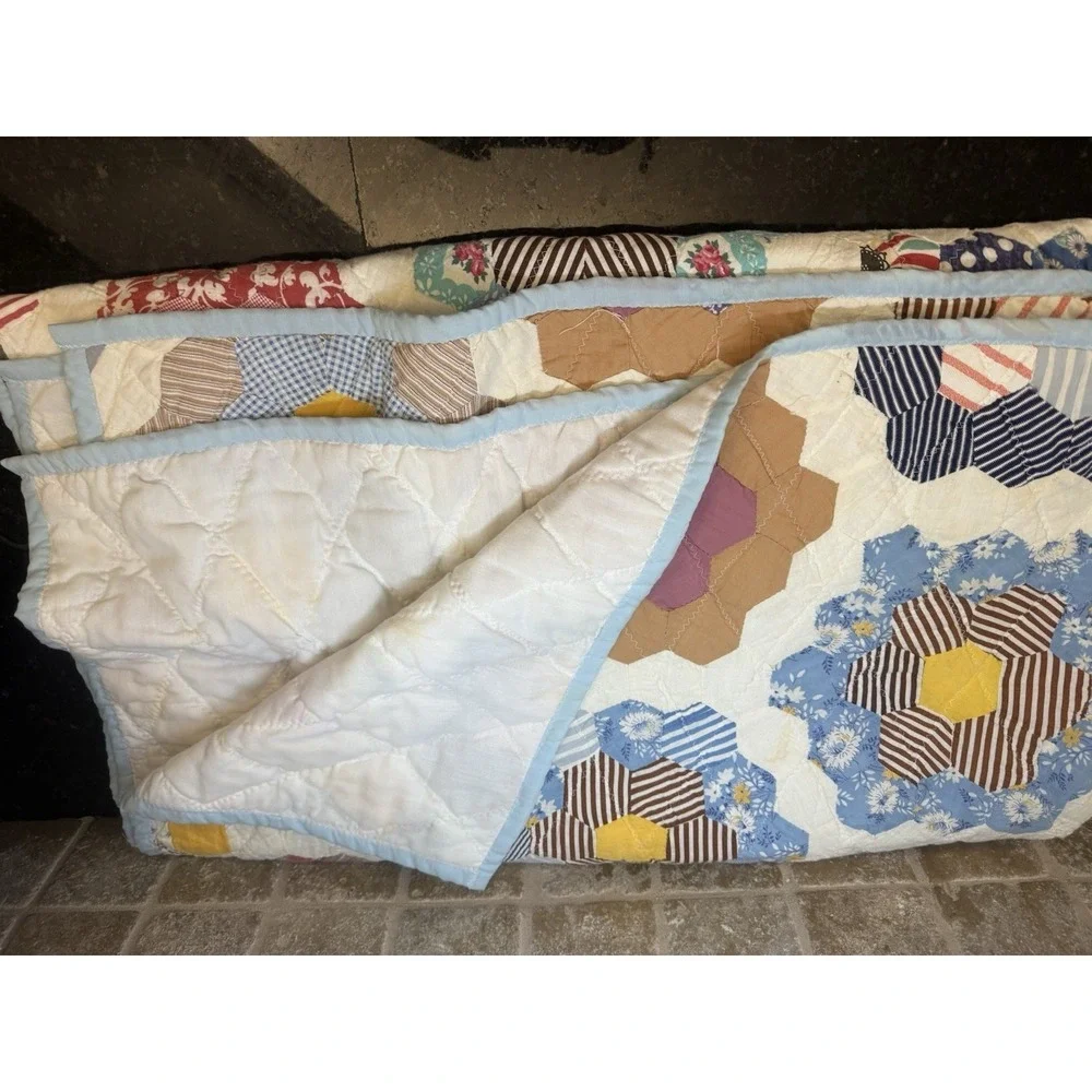 VINTAGE GRANDMOTHERS FLOWER GARDEN QUILT-1940s, 73